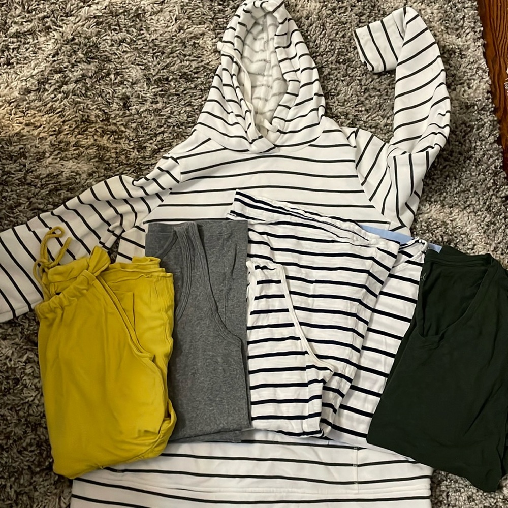 Mixed Maternity shirt lot bundle size small